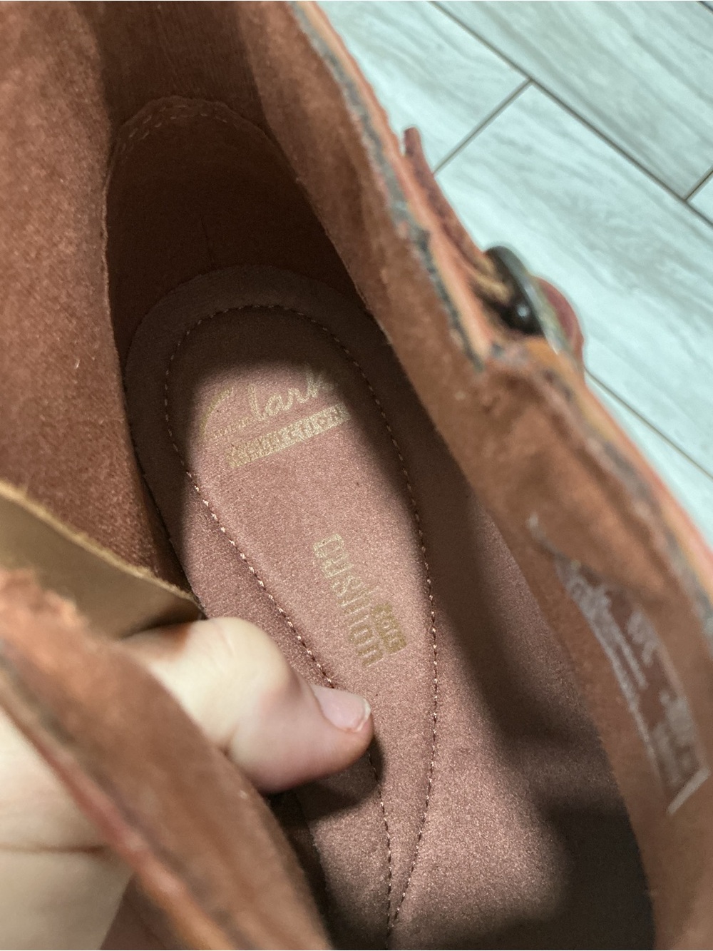NWOB Clarks Malia Hawthorn Tan Leather Ankle Booties Side Zip Buckle Women’s 7M - Picture 10 of 11